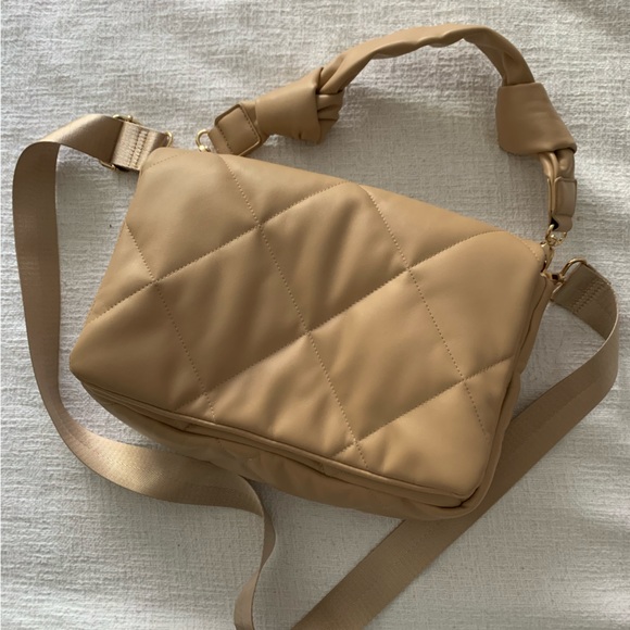 Sandra Robert’s squared quilted bag - Picture 1 of 7